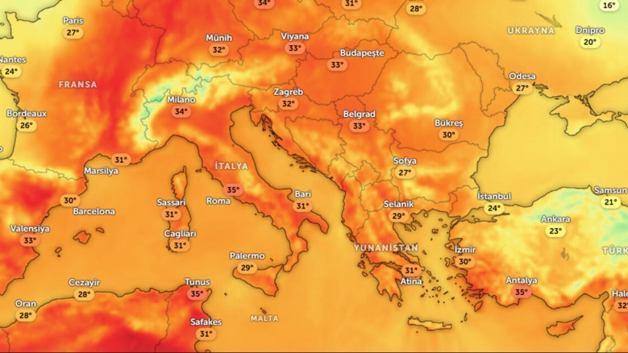 Foto - Avrupa ülkesinde aşırı sıcaklar yüzlerce can aldı!
