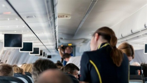 Foto - Avrupa ülkesinden flaş adım! Hostesler sağlık görevlisi olarak çalışacak