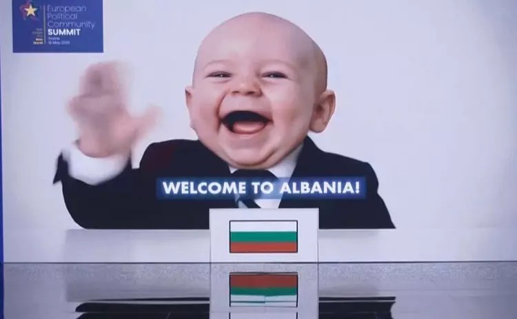 Foto - Avrupa Zirvesine damga vuran görüntüler! Liderler izledi çocukluk halleri konuştu