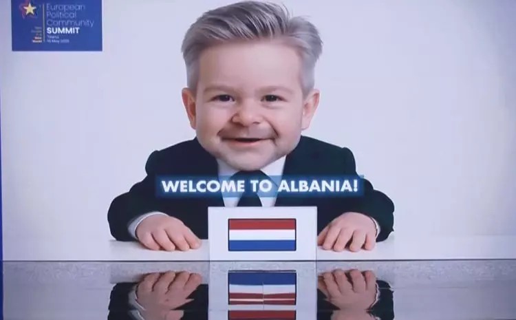 Foto - Avrupa Zirvesine damga vuran görüntüler! Liderler izledi çocukluk halleri konuştu