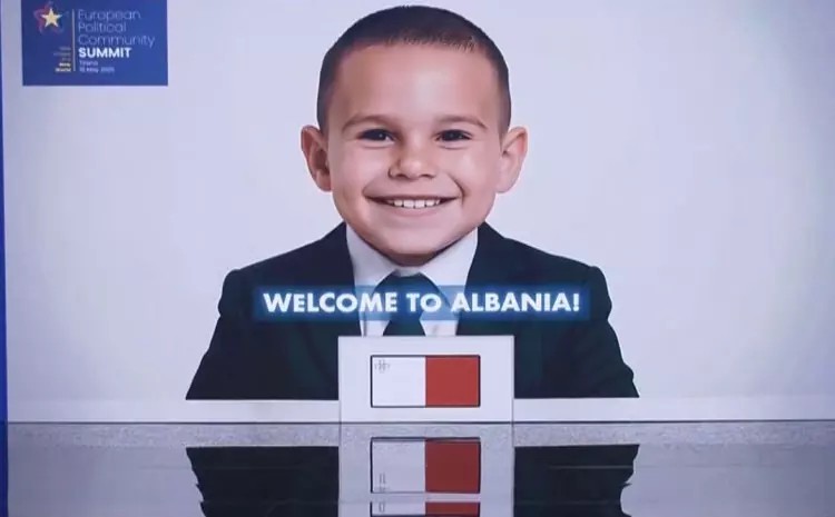 Foto - Avrupa Zirvesine damga vuran görüntüler! Liderler izledi çocukluk halleri konuştu