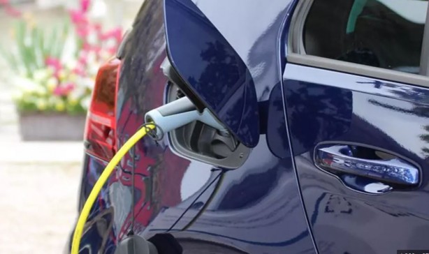 Foto - Avrupa’da elektrikli otomobil gözden düştü! Hibrit çılgınlığı başladı