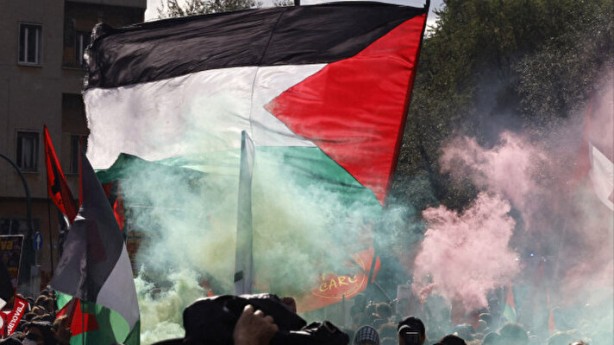 Avrupa'da Filistin'e destek gösterilerinde polis terörü!