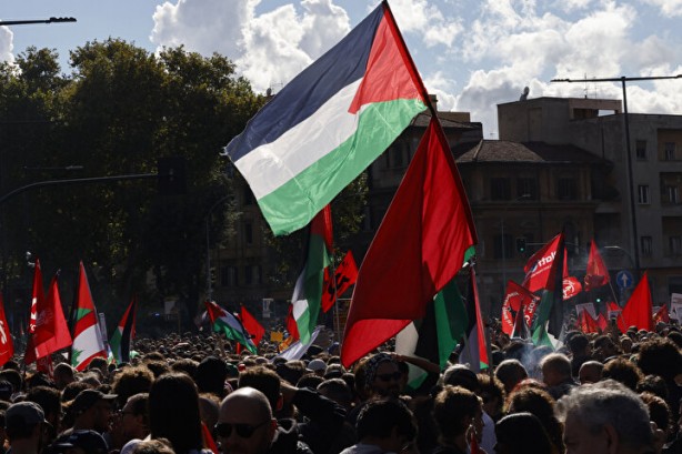 Foto - Avrupa'da Filistin'e destek gösterilerinde polis terörü!