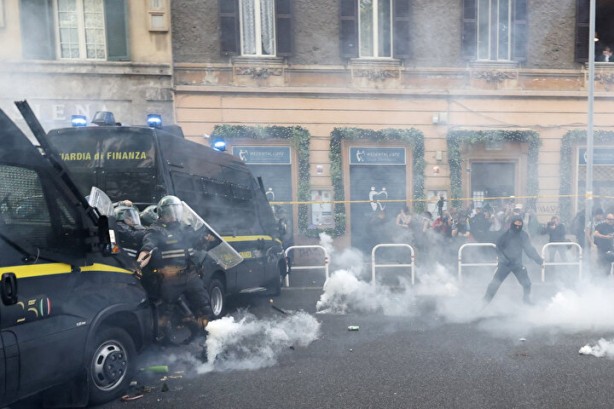 Foto - Avrupa'da Filistin'e destek gösterilerinde polis terörü!