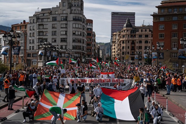 Foto - Avrupa'da Filistin'e destek gösterilerinde polis terörü!
