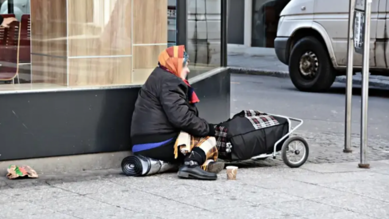 Foto - Avrupa’da genç kızlar güvende değil! Kadınlar kendilerini daha fazla risk altında hissediyor