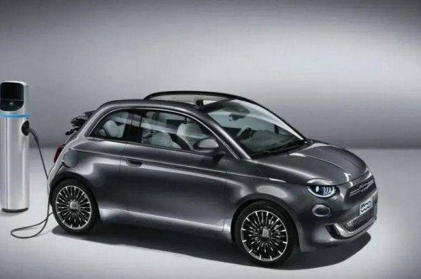 Foto - Avrupa'da otomobil satışları çakıldı! Fiat 500e üretime ara verdi