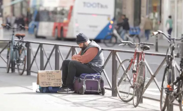 Foto - Avrupa'da sokaklar evsizlerle dolu! Paris'in yeni manzarası oldular