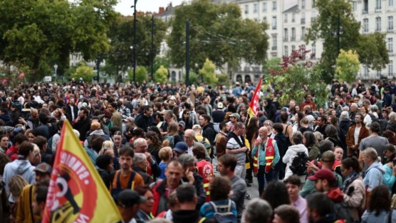 Foto - Avrupa’da sokaklar karıştı! Gösterilerde yüzlerce gözaltı var