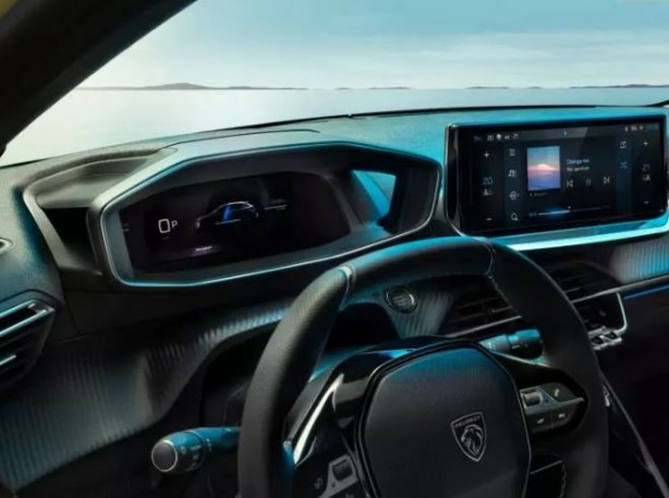 Foto - Avrupa'nın en çok satan otomobili yenilendi