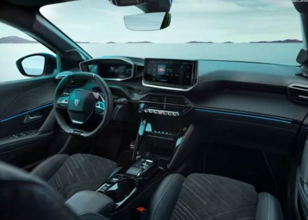 Foto - Avrupa'nın en çok satan otomobili yenilendi