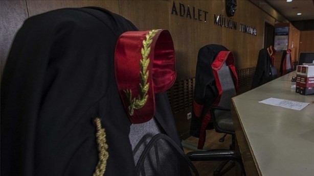 Foto - Avukatın odasında fotoğraf çektirdiği savcı sürüldü! İşte yeni görev yeri