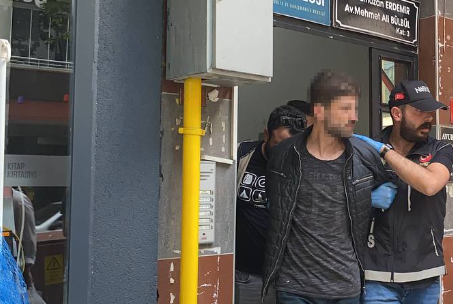 Foto - 'Avukatların üstü neden aranamıyor?' sorusu yeniden gündemde! O avukat dehşete düşürdü