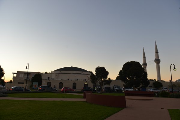 Foto - Avustralya'da Türkler'in uygulamasına yoğun ilgi! Arabalarla kuyruğa girdiler