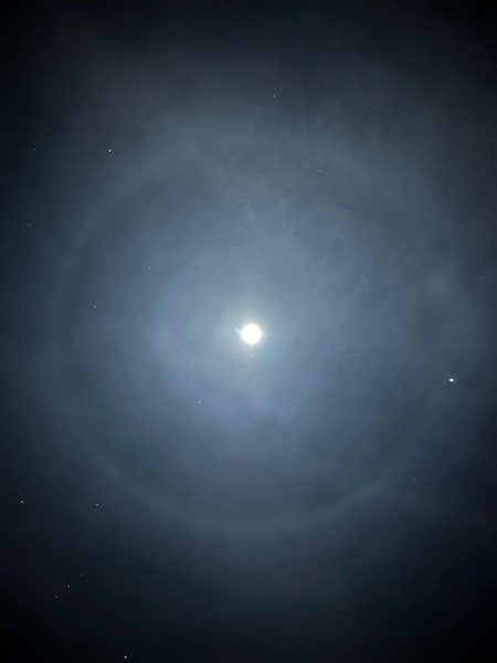 Foto - Ay halesi hayran bıraktı