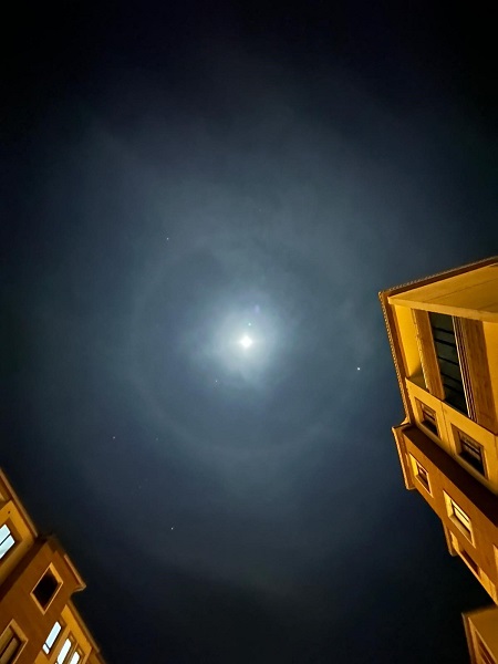 Foto - Ay halesi hayran bıraktı