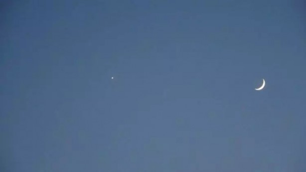 Foto - Ay ve yıldız buluştu! Gökyüzünde enfes Türk Bayrağı