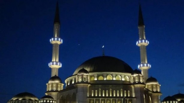 Foto - Ay ve yıldız buluştu! Gökyüzünde enfes Türk Bayrağı