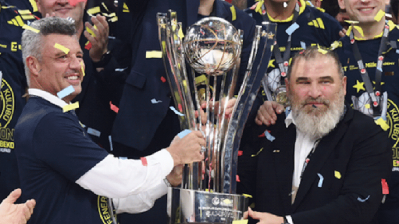 Foto - Ayağının tozuyla ne yaptın sen Sadettin Saran! Bütün Avrupa onu konuşuyor: Bu nasıl bir hareket...