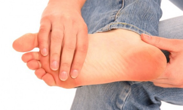 Foto - Ayağınızdaki ağrının sebebi topuk dikeni olabilir!