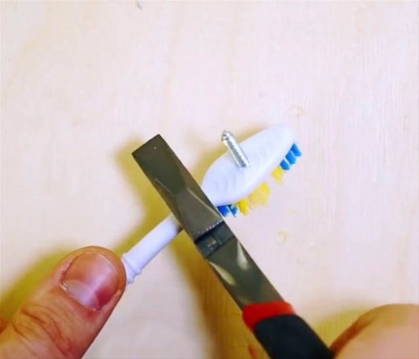 Foto - Ayak parmaklarınızı bu şekilde bağlarsanız...