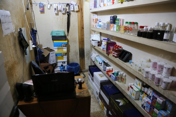 Foto - Ayakkabı dükkanında ilaç satışına polis engeli