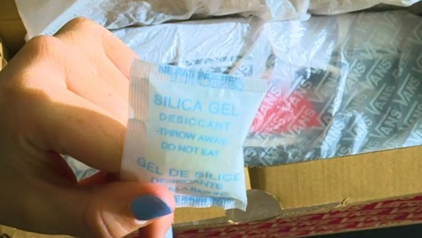 Foto - Ayakkabı kutusundan çıkan bu poşetleri sakın atmayın! Bakın ne işe yarıyor