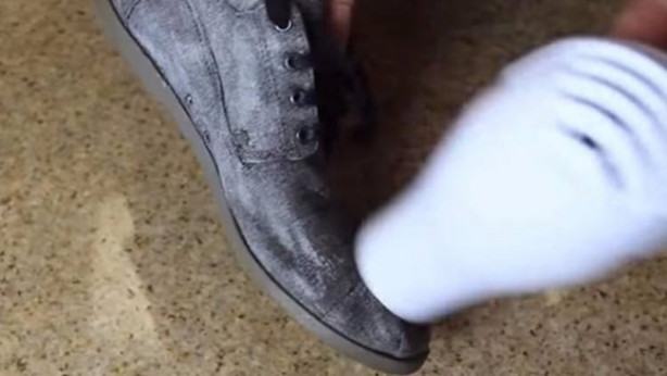 Foto - Ayakkabılarınızı su geçirmez yapmak çok basit!