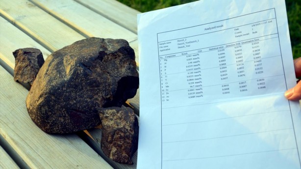 Foto - Ayaklarına takılan taşın ne olduğunu öğrenince havalara uçtular!