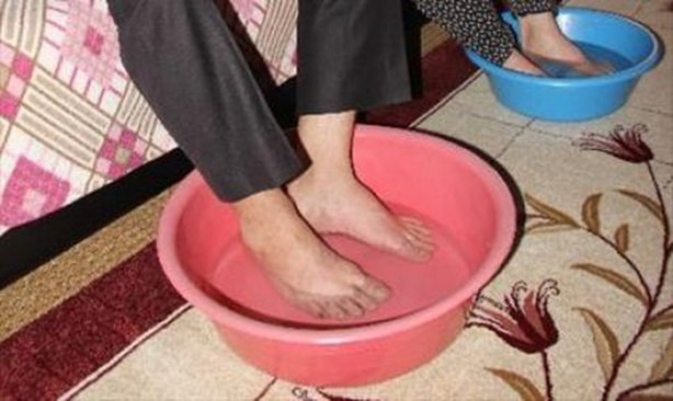 Foto - Ayaklarınızı sıcak suda bekletirseniz...