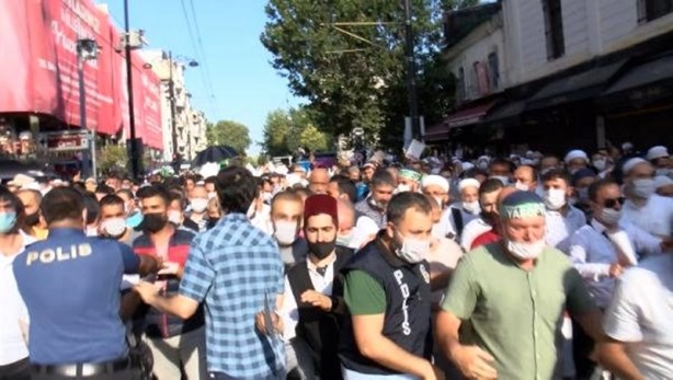 Foto - Ayasofya aşkı bariyer dinlemedi! Millet akın etti