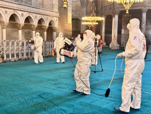 Foto - Ayasofya Camii, Ramazan-ı Şerif’e hazırlanıyor 