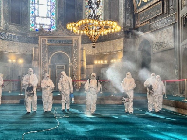 Foto - Ayasofya Camii, Ramazan-ı Şerif’e hazırlanıyor 