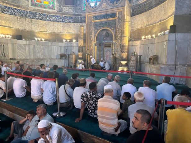 Foto - Ayasofya Camii’nde 15 Temmuz şehitleri için hatim duası okundu