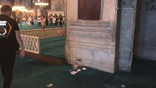Ayasofya cemaati şok oldu! Gizli mesaj ele geçirildi