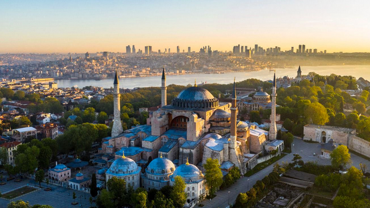 Ayasofya-i Kebir Camii 40 milyon ziyaretçiyle rekor kırdı 