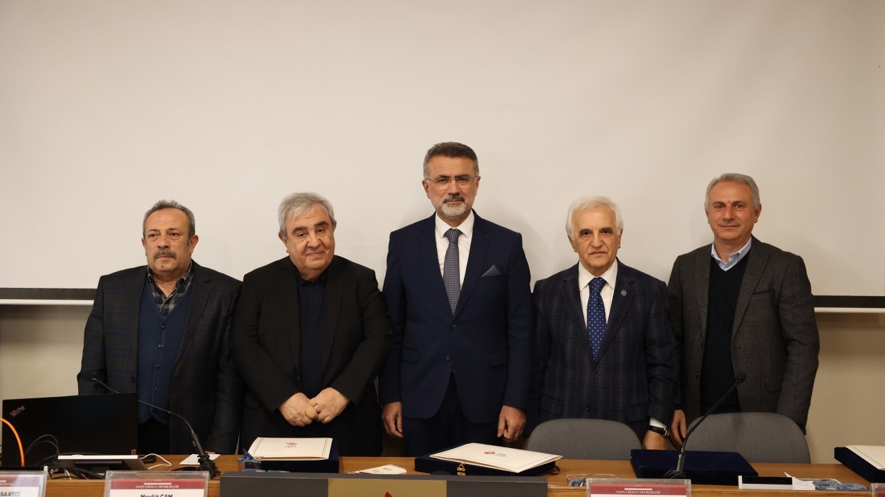 Ayasofya Medresesinde 'Fatih Sultan Mehmet Han Vakıfları ve Sahn-ı Seman Medreseleri' Paneli