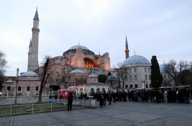 Foto - Ayasofya yılın ilk sabah namazında doldu taştı