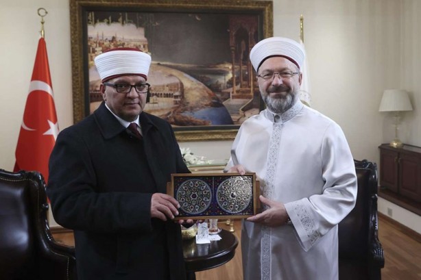 Foto - Ayasofya'da bir ilk! Cumayı Filistinli Bakan kıldıracak