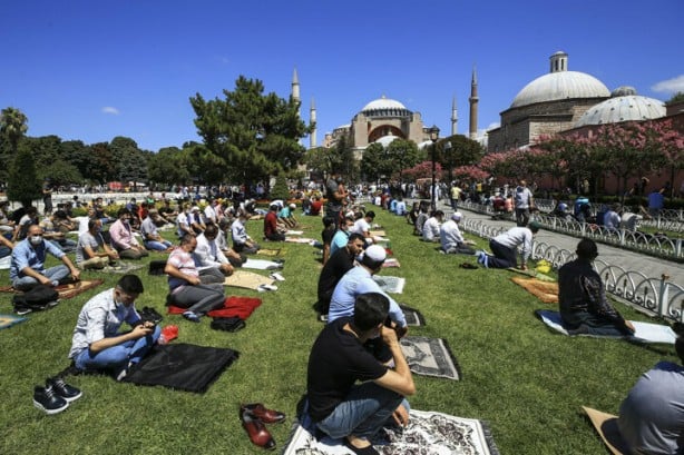 Foto - Ayasofya'da ikinci cuma coşkusu