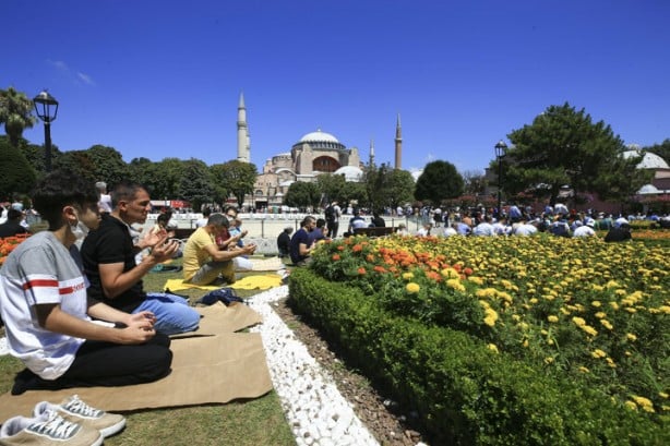 Foto - Ayasofya'da ikinci cuma coşkusu