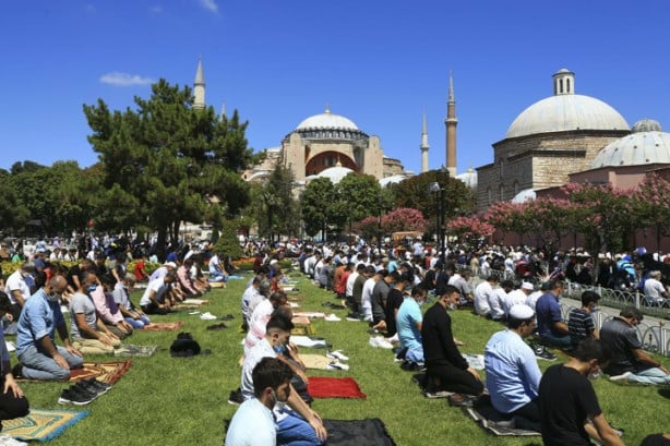Foto - Ayasofya'da ikinci cuma coşkusu