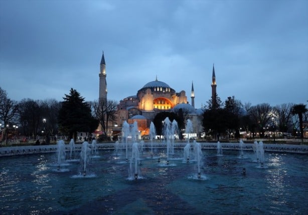 Ayasofya'da Miraç gecesi idrak edildi