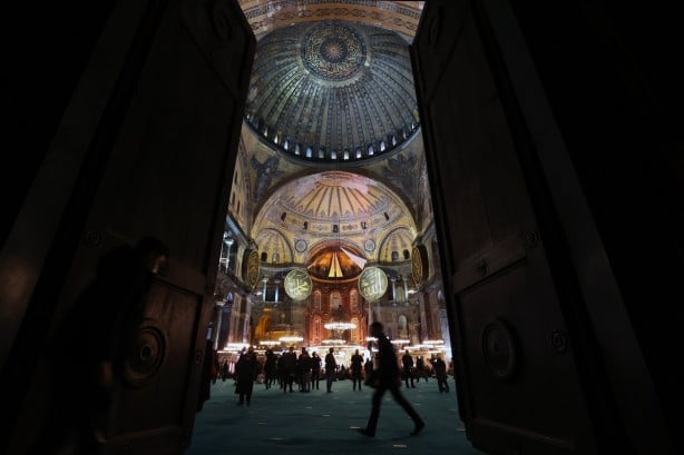Foto - Ayasofya'da Miraç gecesi idrak edildi