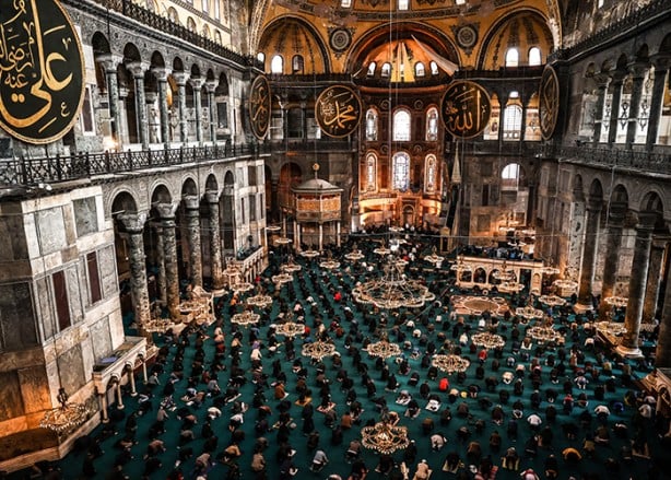 Foto - Ayasofya'da Ramazan-ı Şerif'in ilk cuması eda edildi