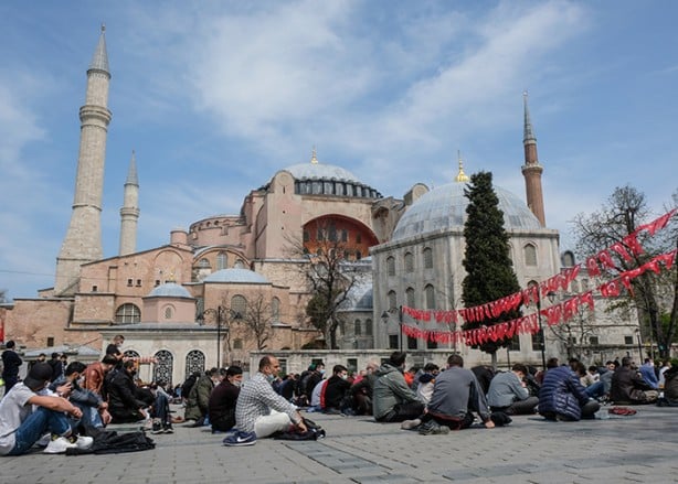 Foto - Ayasofya'da Ramazan-ı Şerif'in ilk cuması eda edildi