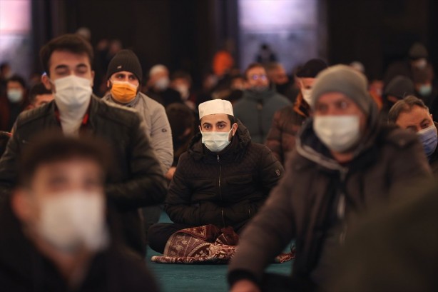 Foto - Ayasofya'da yıllar sonra Regaip Kandili çoşkusu