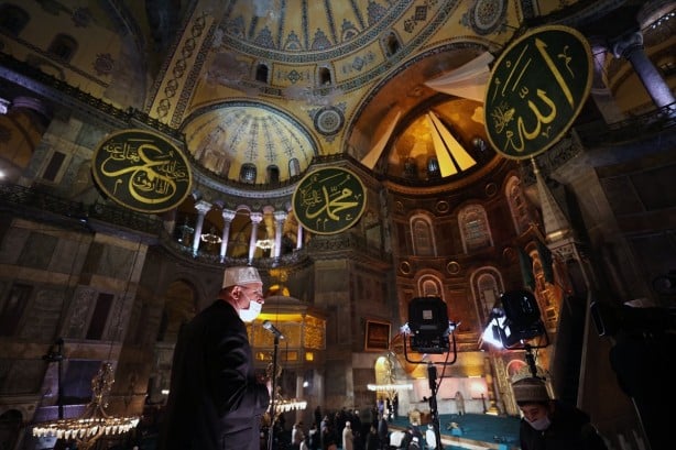 Foto - Ayasofya'da yıllar sonra Regaip Kandili çoşkusu