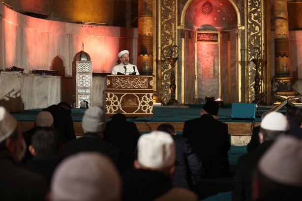 Ayasofya'da yıllar sonra Regaip Kandili çoşkusu